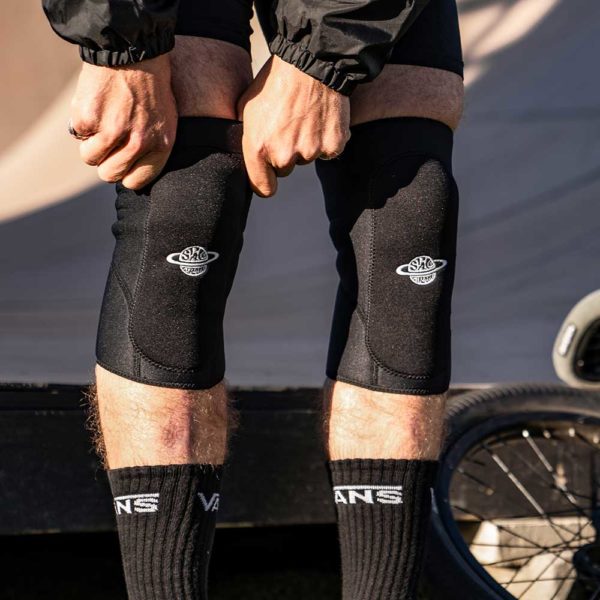 Knee Pads: Dennis Enarson Signature Model – Space Brace